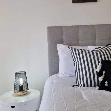 Casa Mare By Pontanegraazores * أنغرا دو إِراويزو